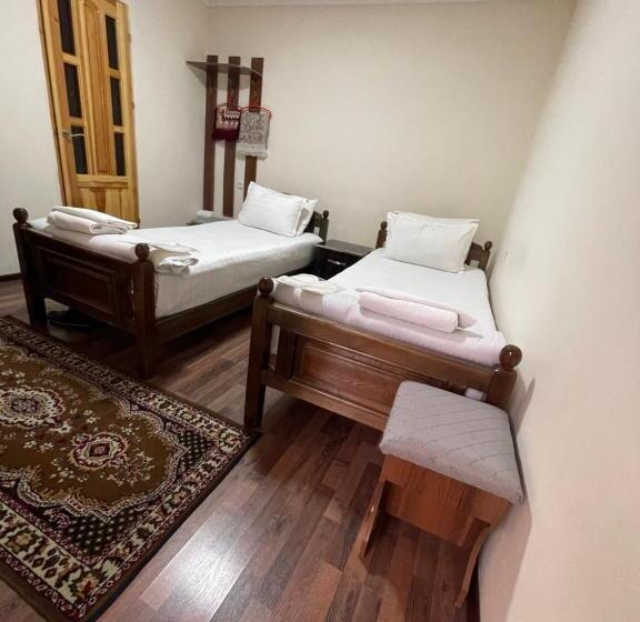 פנסיון Al Mansur