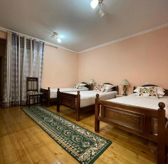 פנסיון Al Mansur