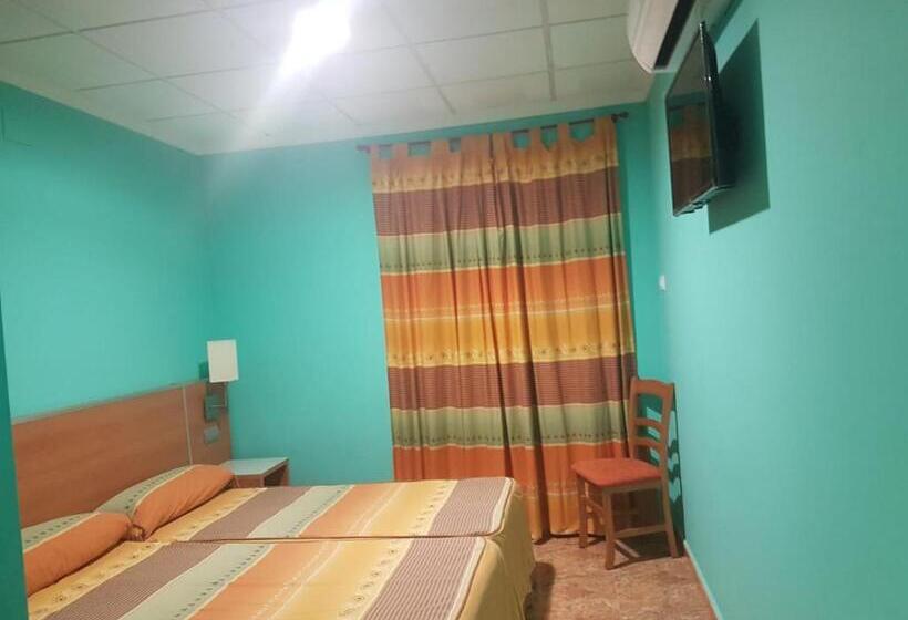 פנסיון Camping Hotel Los Molinos