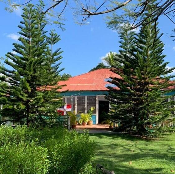 تختخواب و صبحانه Campito Loving