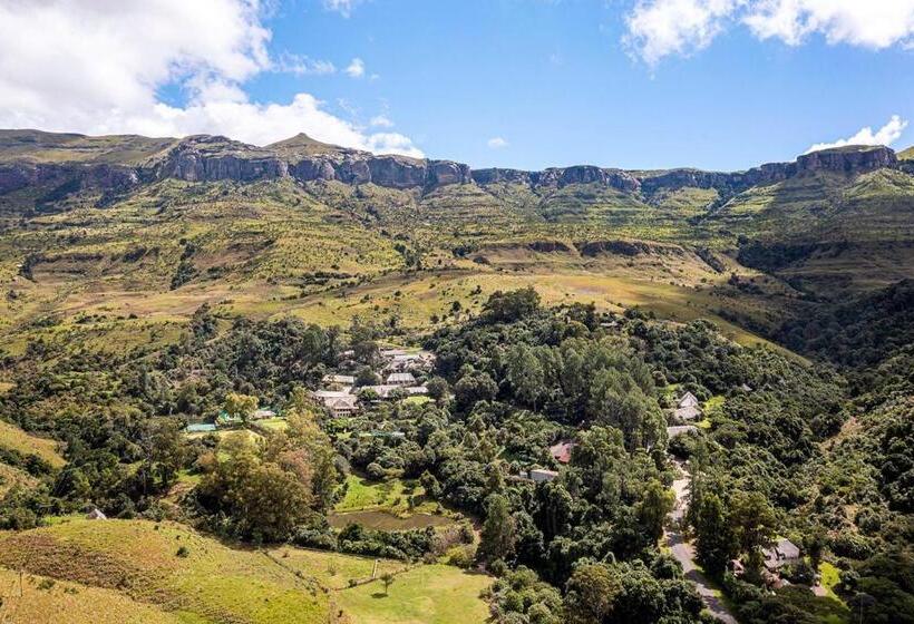 בית מלון כפרי Cavern Resort & Spa