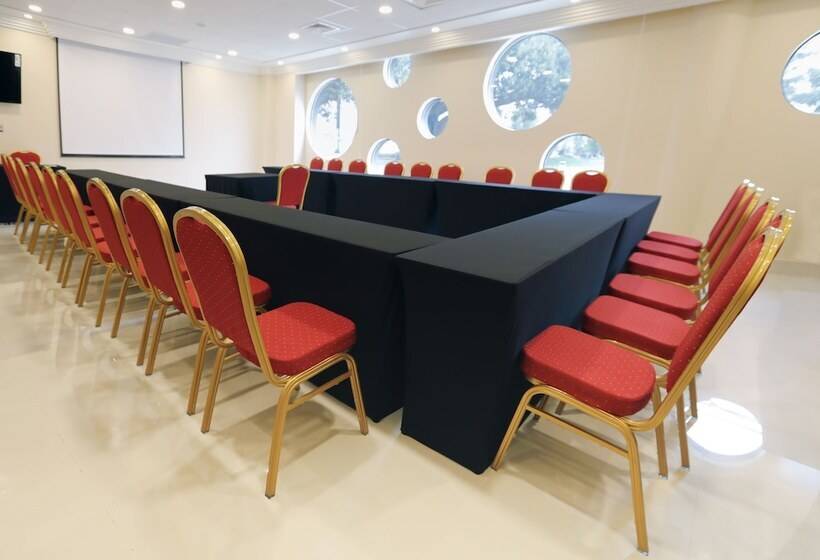 فندق Diego De Almagro Viña Del Mar