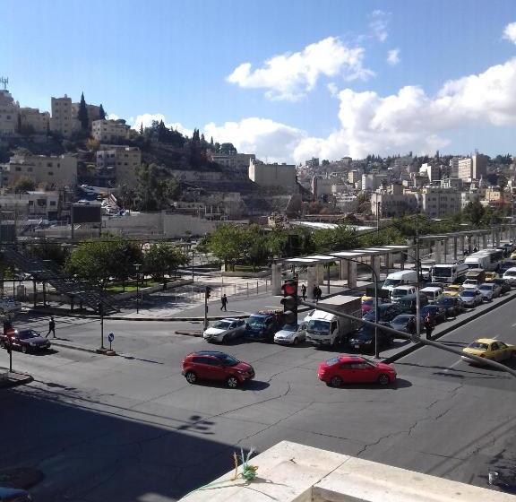 هتل Haroon Hostel