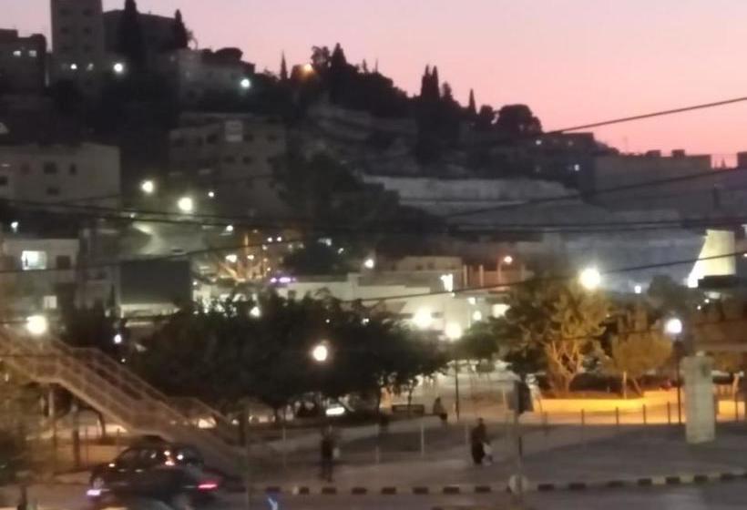 هتل Haroon Hostel