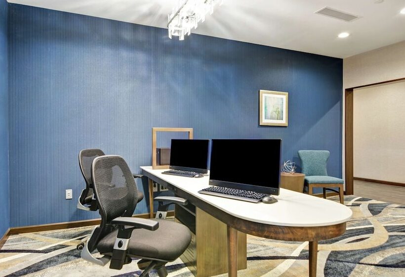 فندق Homewood Suites By Hilton Poughkeepsie