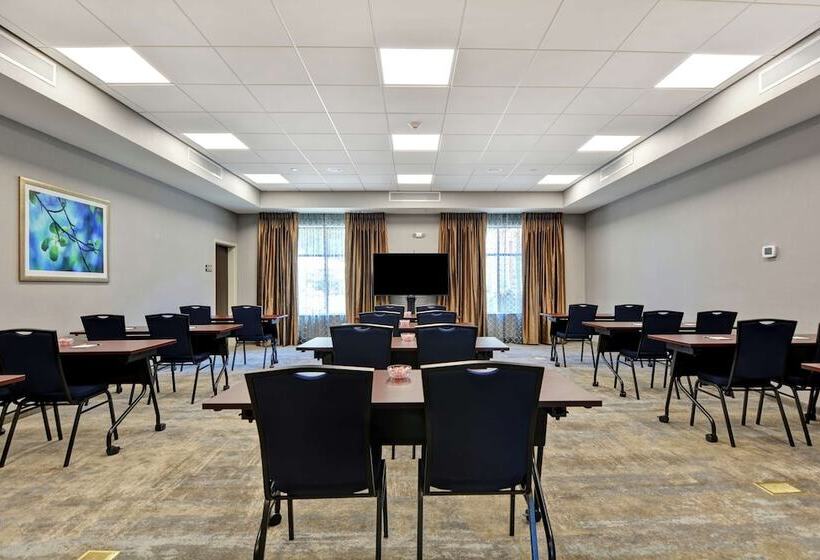 فندق Homewood Suites By Hilton Poughkeepsie