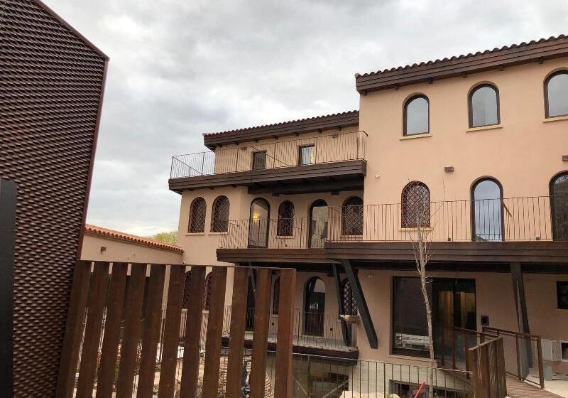 هتل Melibea By Gaiarooms