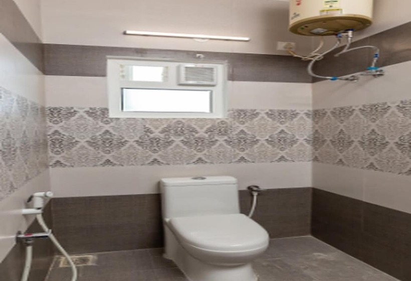 Super Hotel O Valasaravakkam Near Chandra Metro Mall