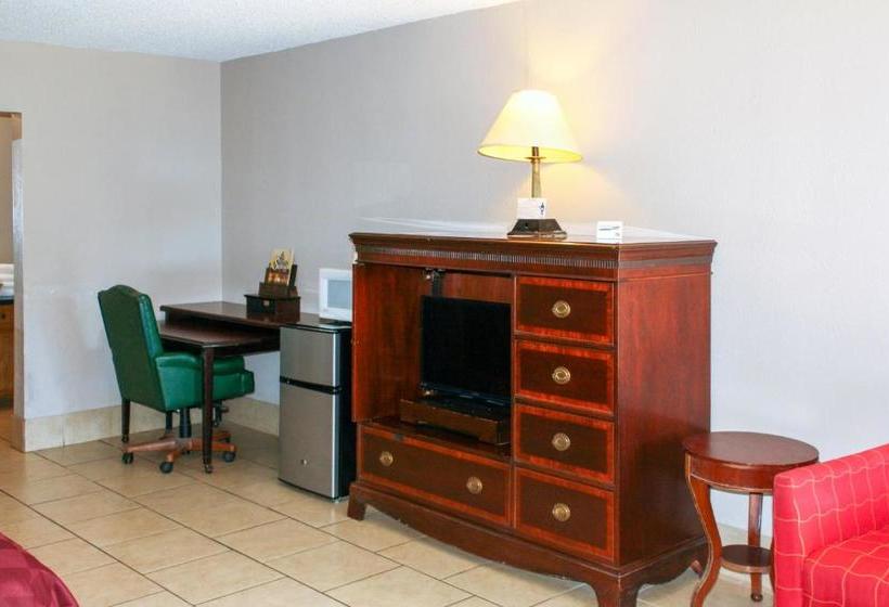 فندق على الطريق Toledo Town Inn