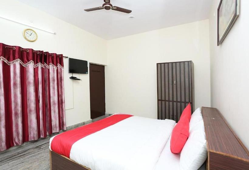 Oyo 24529 Hotel Oasis