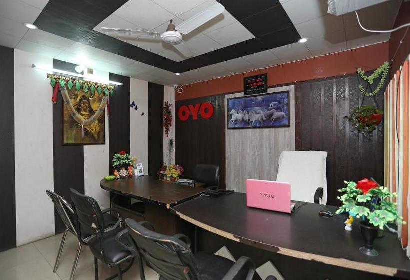 Oyo 24529 Hotel Oasis