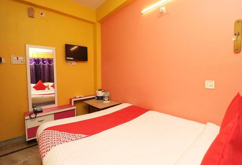 Oyo 27996 Hotel Green Park