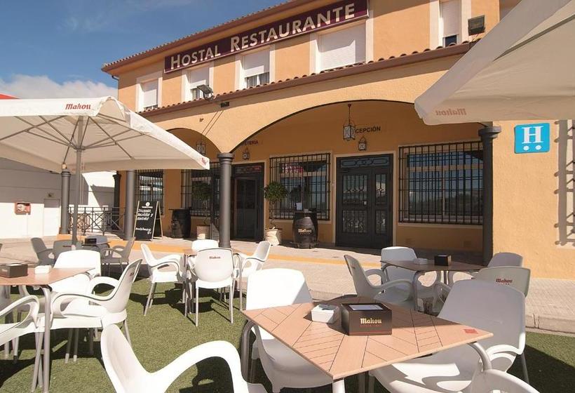 פנסיון Hostal Los Batallones