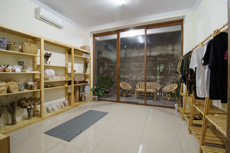 膳宿费 Reddoorz Plus @ Daan Mogot Jakarta 2