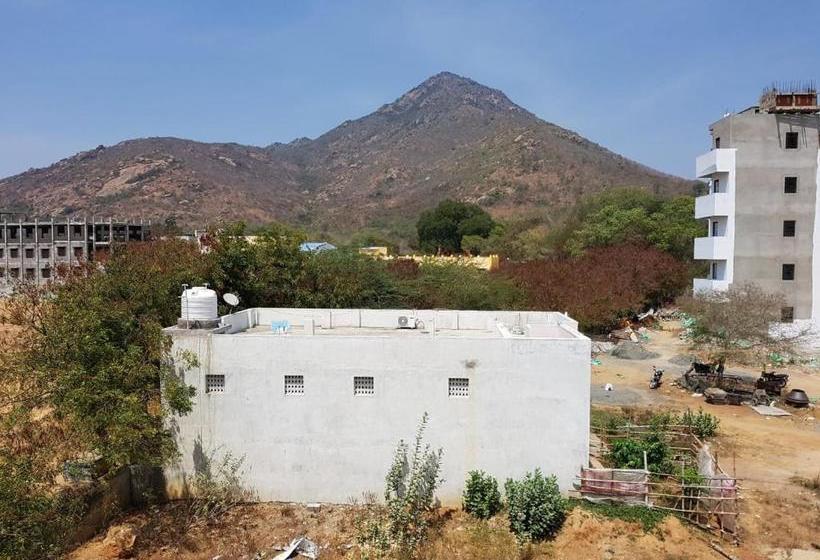 بنسيون Siva Giri Homes