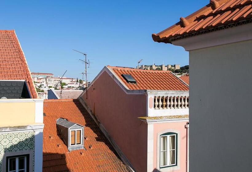 پانسیون Suites Amália Guesthouse Near Rossio Square