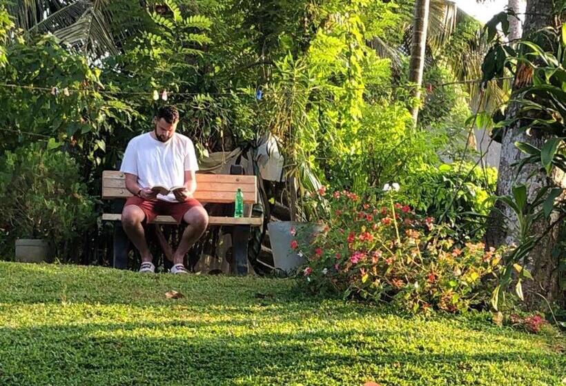 بنسيون Thusitha S Nest