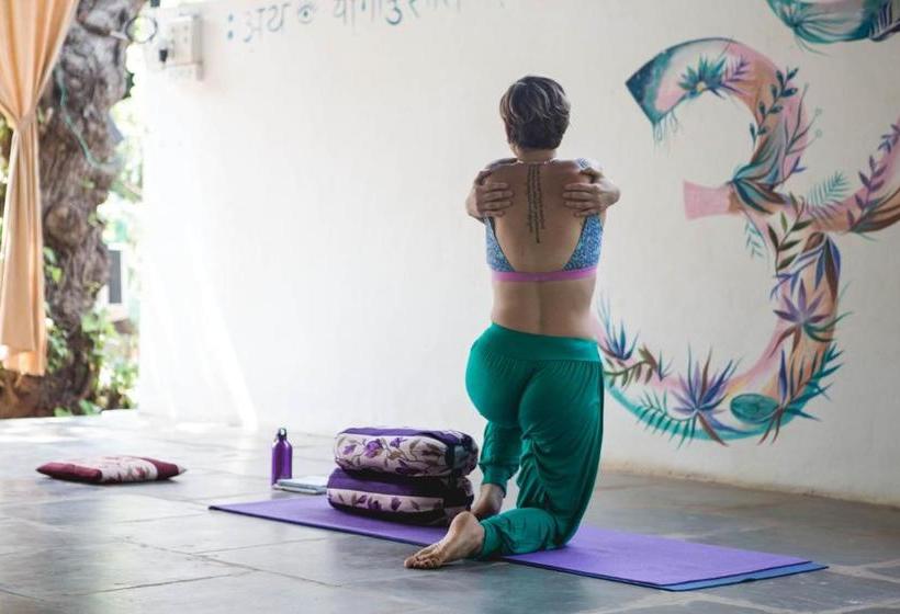 منتجع Anand Yoga Village