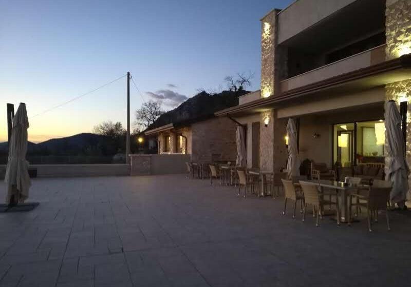 منتجع Tenuta Terra E Sole