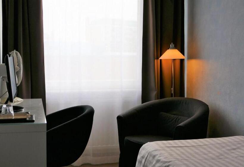 Общежитие Linnanpiha Bed & Breakfast