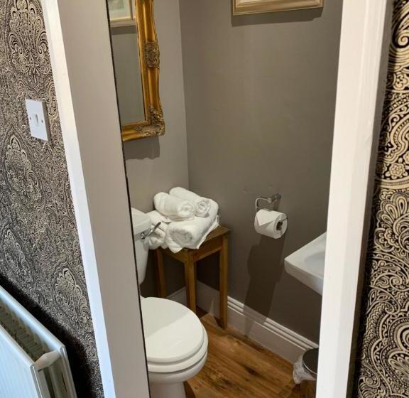 مبيت وإفطار No11 Bistrobar & Rooms