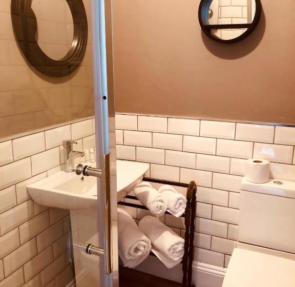 مبيت وإفطار No11 Bistrobar & Rooms