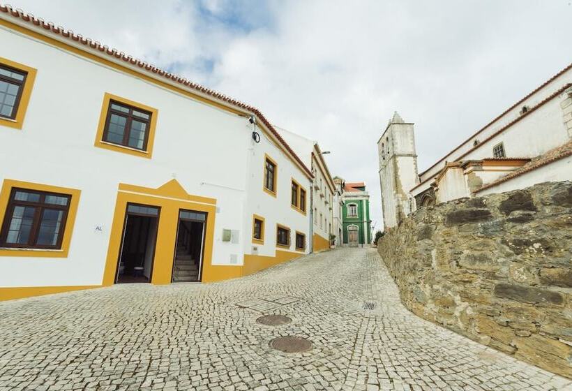 مبيت وإفطار Yey Atouguia Da Baleia