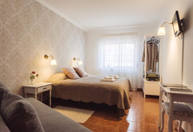 تختخواب و صبحانه Yey Atouguia Da Baleia