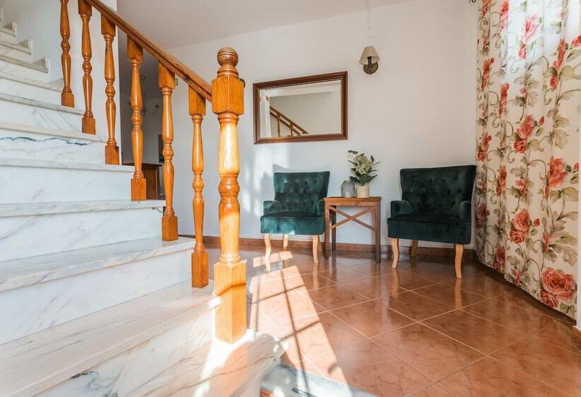 مبيت وإفطار Yey Atouguia Da Baleia