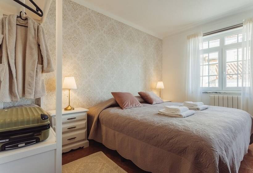 تختخواب و صبحانه Yey Atouguia Da Baleia