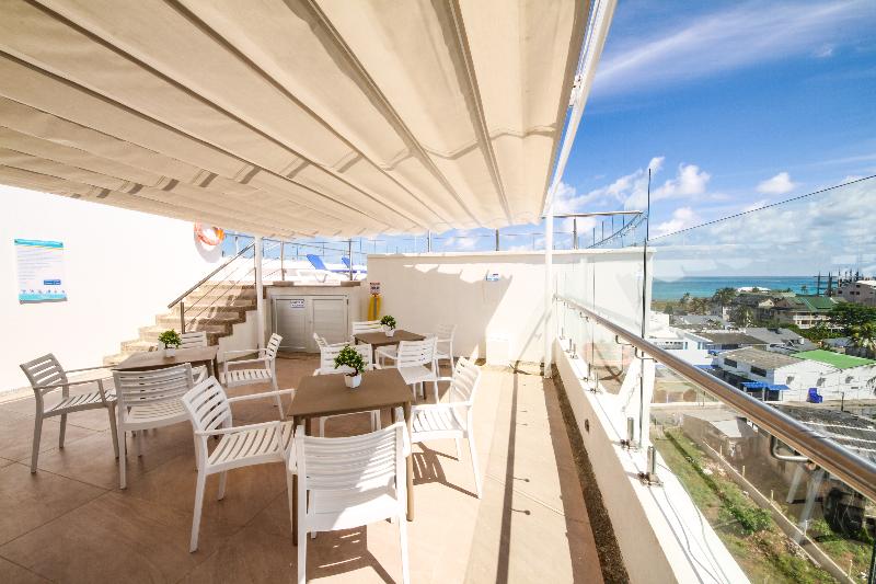 Отель Azure Lofts & Pool