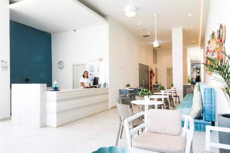 Отель Azure Lofts & Pool