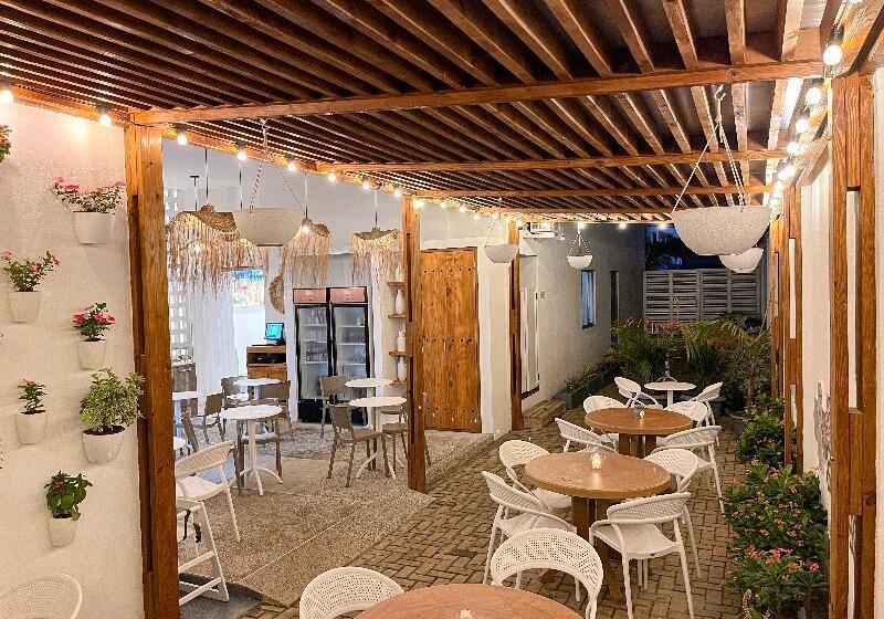 Отель Azure Lofts & Pool