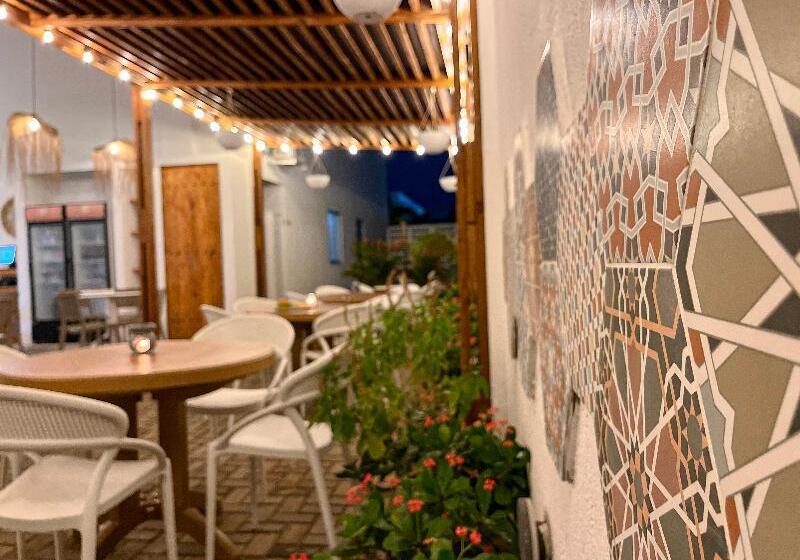 Отель Azure Lofts & Pool