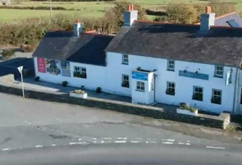 בית מלון כפרי Blas Mwy Black Lion B And B