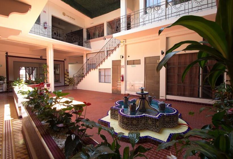 فندق Casa De Juan Hostal