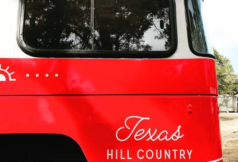 בית מלון כפרי Lucky Arrow Retreat  Dripping Springs