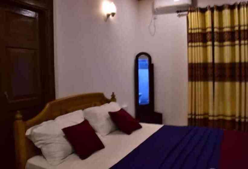 Отель Peninsula