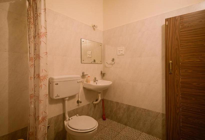 בית מלון כפרי Shrikanchan Bungalow Near Dapoli