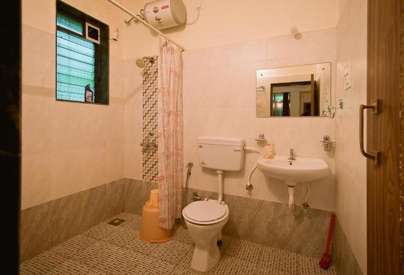 בית מלון כפרי Shrikanchan Bungalow Near Dapoli