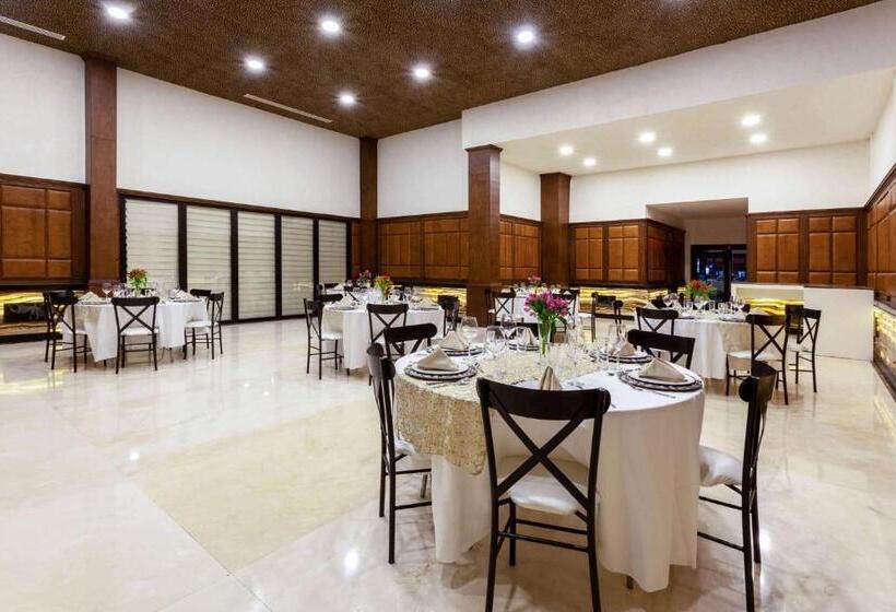 ホテル Wyndham Torreon