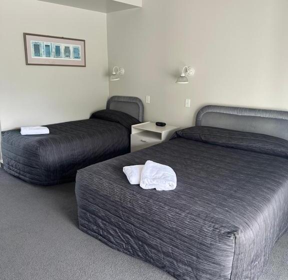 מוטל Helensborough Motor Inn