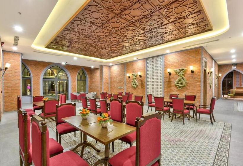 My Son Heritage Resort And Spa