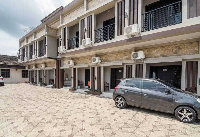 펜션 Reddoorz Syariah Near Tugu Juang Jambi