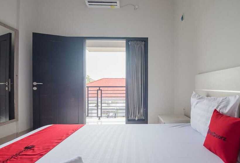 펜션 Reddoorz Syariah Near Tugu Juang Jambi