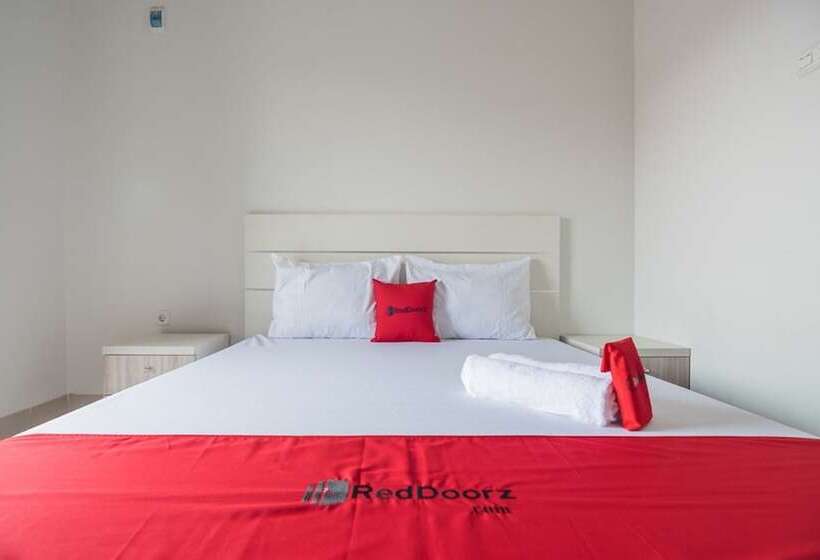 펜션 Reddoorz Syariah Near Tugu Juang Jambi