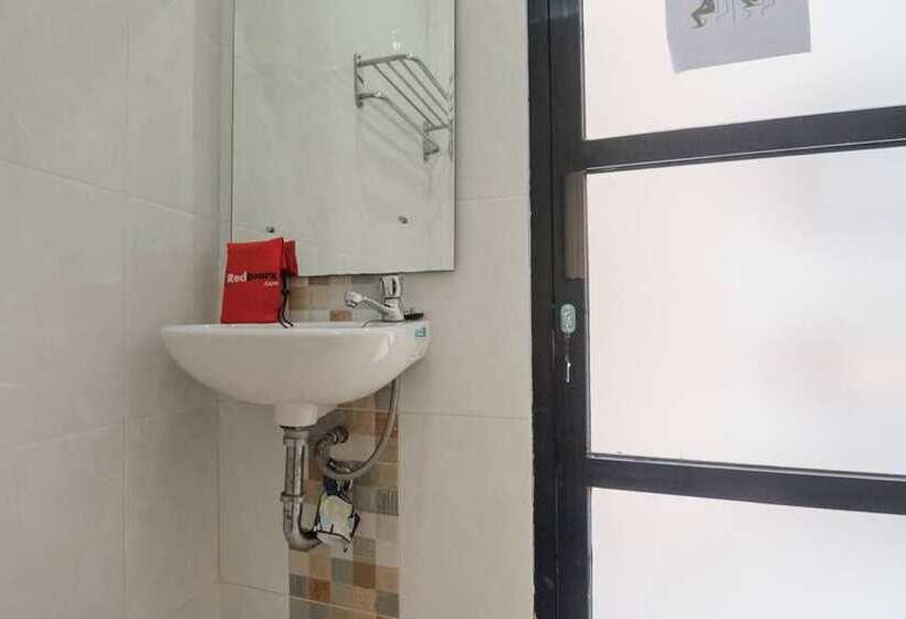 펜션 Reddoorz Syariah Near Tugu Juang Jambi