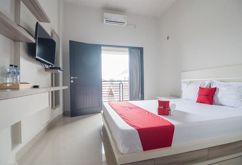 펜션 Reddoorz Syariah Near Tugu Juang Jambi