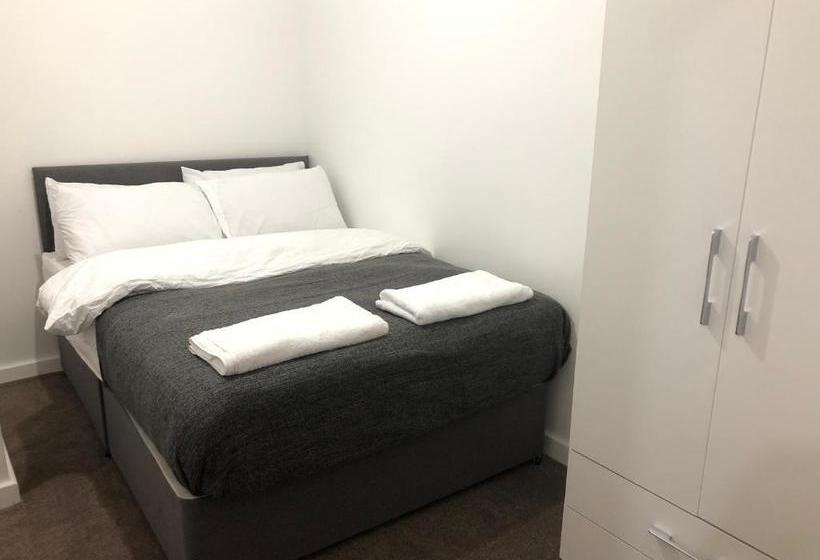 Showcase Apartments  Highcross House Apart