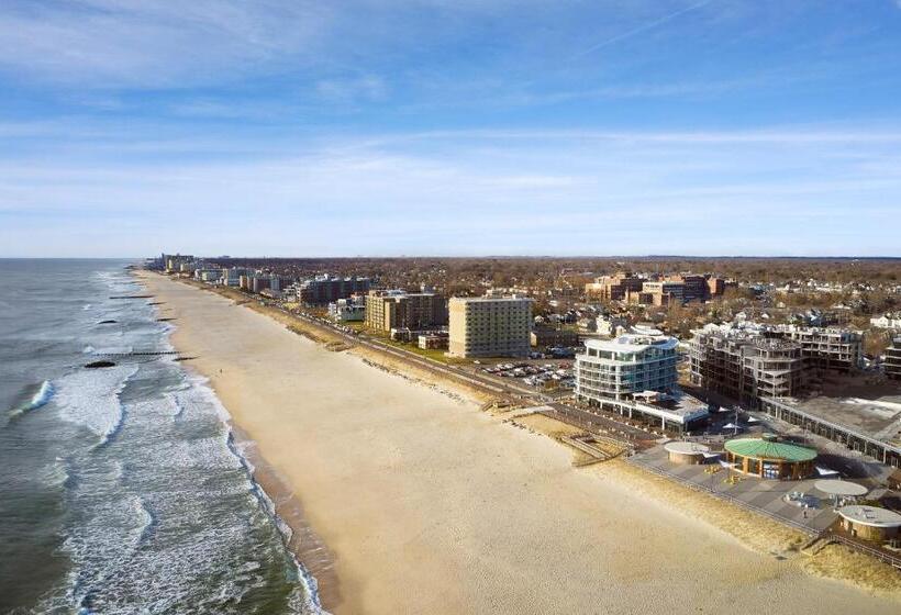 Wave Resort